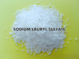 Sodium lauryl sulphate white powder